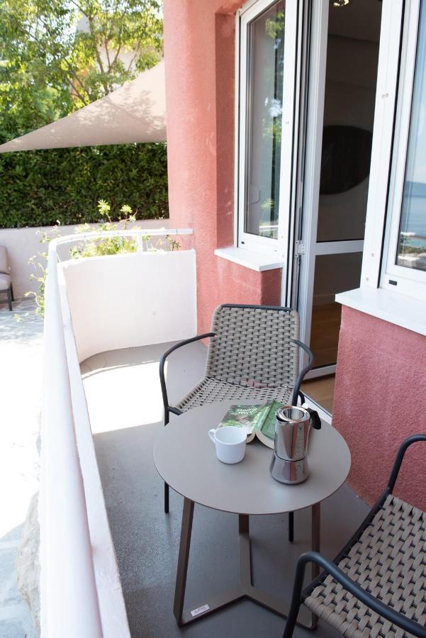 Beachfront Apartment Rosa Del Mar Jardin Mošćenička Draga Kültér fotó