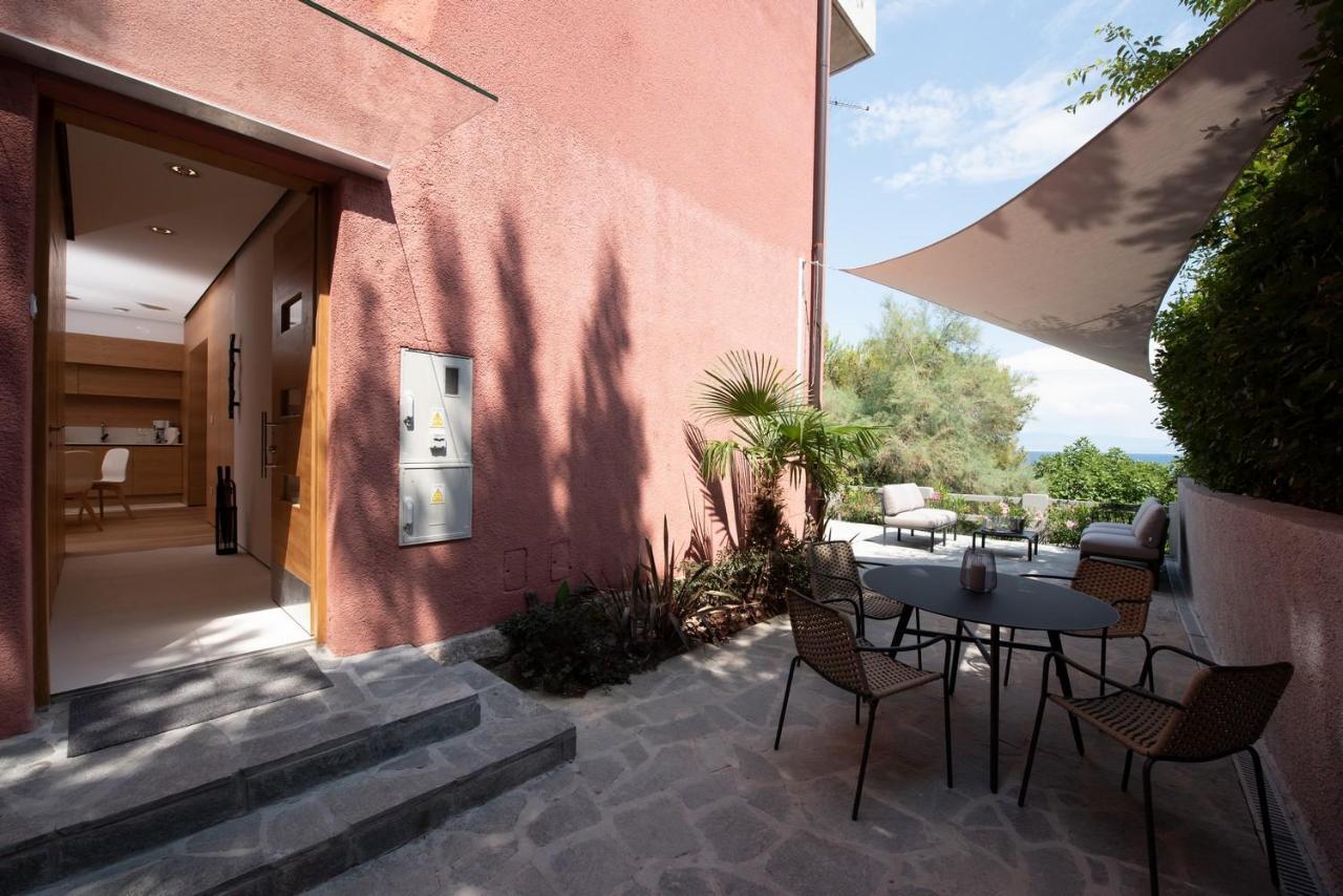 Beachfront Apartment Rosa Del Mar Jardin Mošćenička Draga Kültér fotó