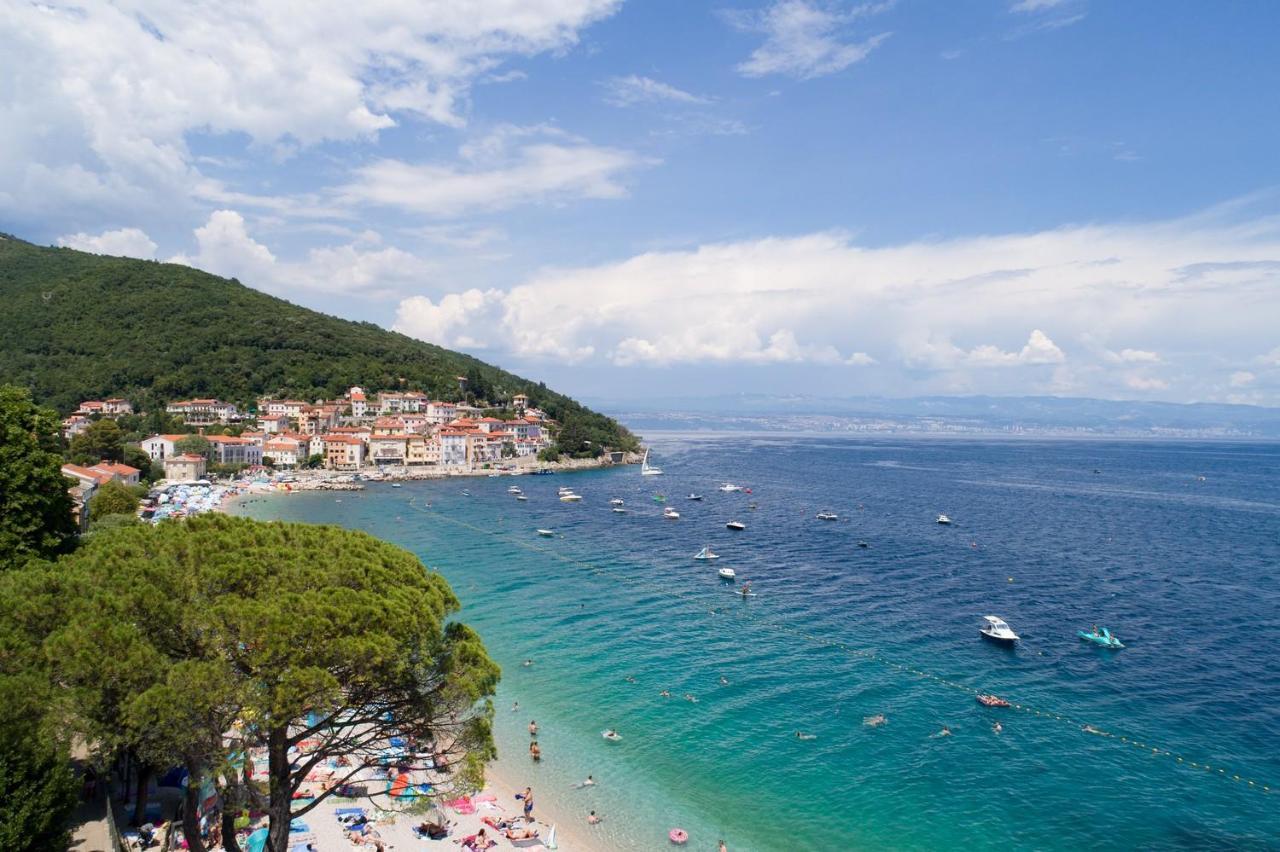 Beachfront Apartment Rosa Del Mar Jardin Mošćenička Draga Kültér fotó